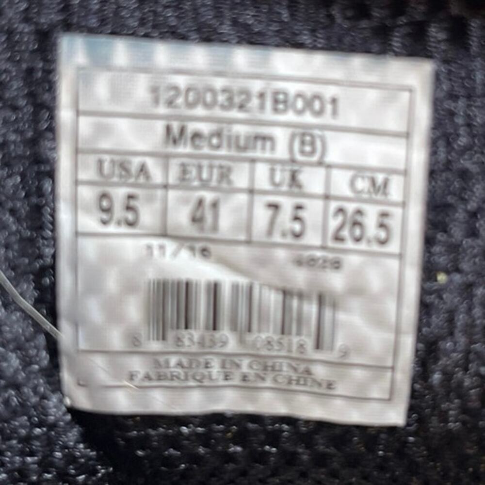 Brooks Black Women's Sneakers - Picture 8 of 8